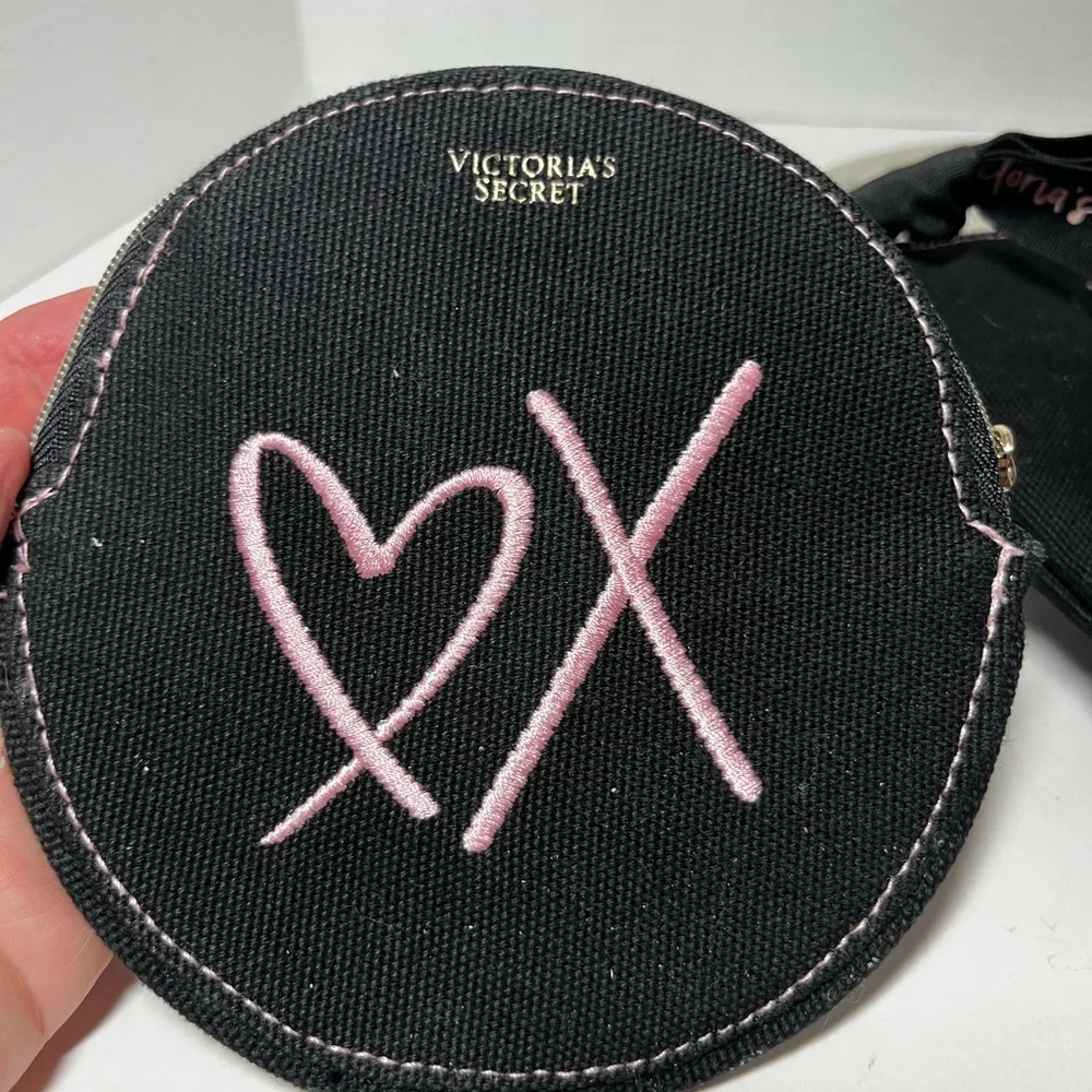 Victoria's Secret wristlet set
